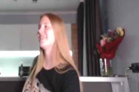Russiandoll Sucks Her Boyfriend's dong