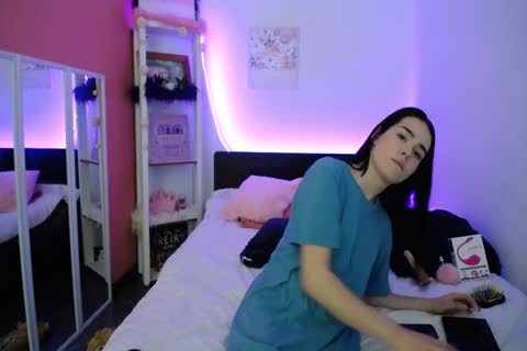 Baby Sinshine Cums