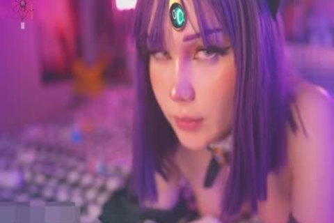 perfect Blondelashe's nineteen Breaking Her butt