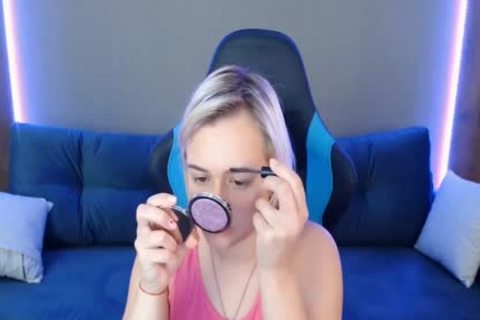Emilycuty Live webcam Show