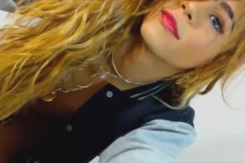 attractive ladyboy Inserts A vibrator On Her taut a-hole