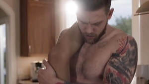 Trans Itzel Saenz Rides Steve Rickz Hard giant dick