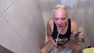 Whore Lohanny Brandao gets a buzz out of plowing hard