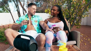 Trans Angels: Dark-Haired Stunner Bounces on Roman